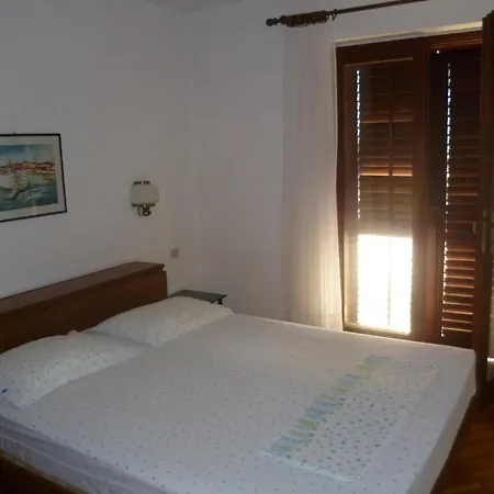 Pine Wood Oasis شقة بول
