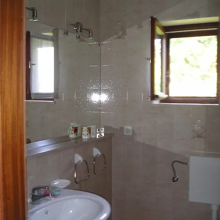 Pine Wood Oasis شقة بول